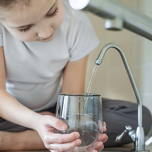 AEG Osmosi inversa per la filtrazione dell'acqua potabile installabile sottolavello